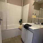 Pretty Mountain View 2-bedroom Pyrenees Apartament