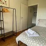 Pretty Mountain View 2-bedroom Pyrenees *