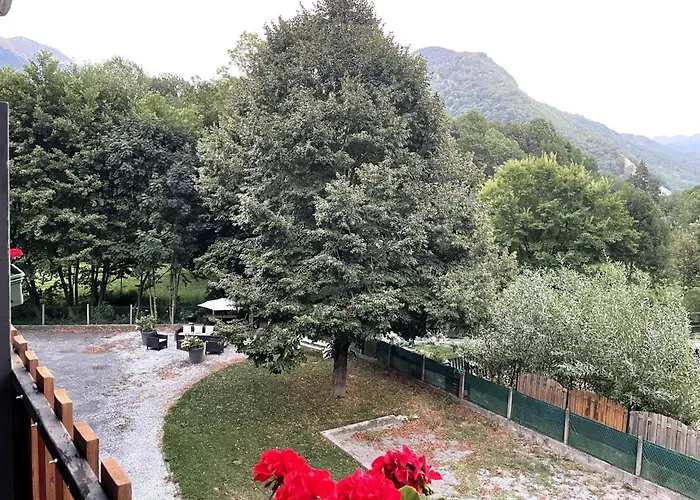 Pretty Mountain View 2-bedroom Pyrenees Lägenhet Saint-Béat