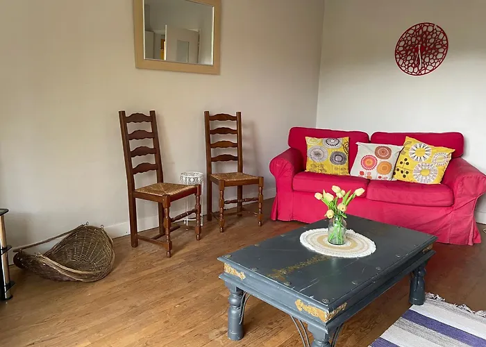 Pretty Mountain View 2-bedroom Pyrenees Saint-Béat