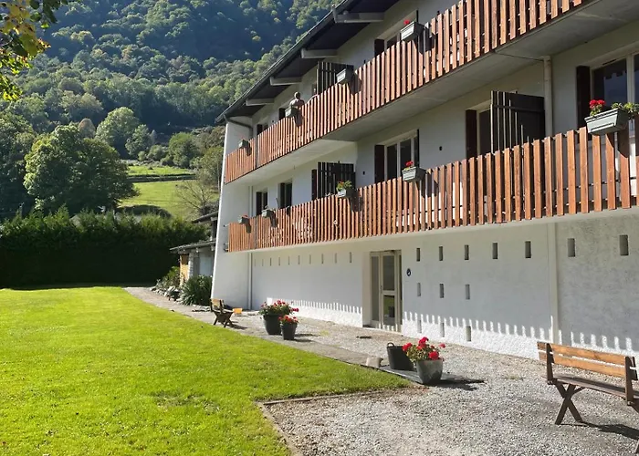 Pretty Mountain View 2-bedroom Pyrenees Saint-Béat