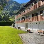 Pretty Mountain View 2-bedroom Pyrenees Saint-Béat