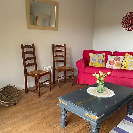 Pretty Mountain View 2-bedroom Pyrenees Saint-Béat