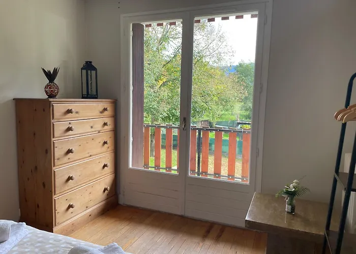 Pretty Mountain View 2-bedroom Pyrenees * Saint-Béat